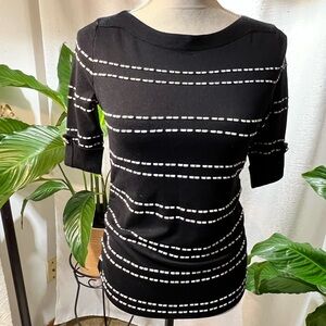 - APT. 9  Women Lightweight Black/White Striped Short Slv Sweater Top Size SP